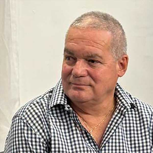 Luis De La Paz